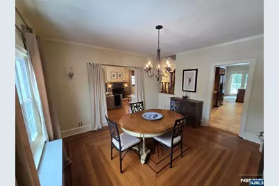 224 Cleveland Avenue, Hasbrouck Heights, NJ 07604 - Photo 12