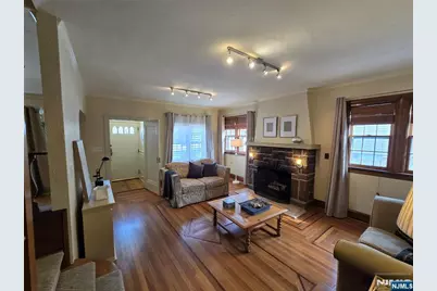 224 Cleveland Avenue, Hasbrouck Heights, NJ 07604 - Photo 6