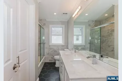 24 Henry Place 2 #2, Hackensack, NJ 07601 - Photo 16