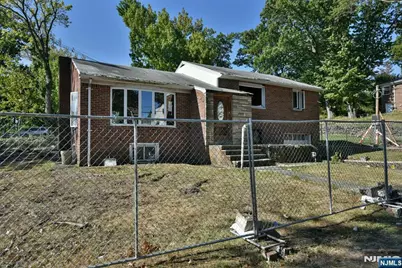 10 Plateau Avenue, Fort Lee, NJ 07024 - Photo 2