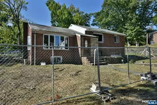 10 Plateau Ave, Fort Lee, NJ 07024 - Photo 2