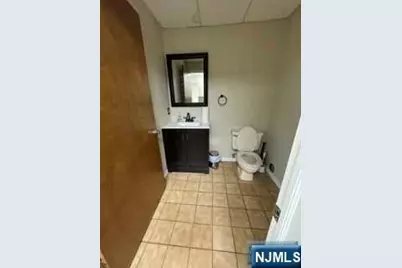 1124 US Highway 202 B9, B12 #B9, B12, Raritan, NJ 08869 - Photo 18