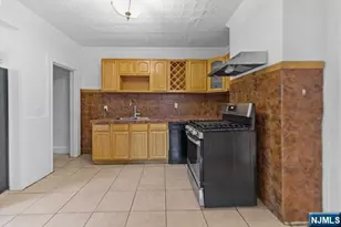176 N 16th St, East Orange, NJ 07017 - Photo 20