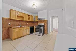 176 N 16th St, East Orange, NJ 07017 - Photo 24