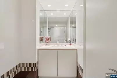 1500 Palisade Avenue 27C #27C, Fort Lee, NJ 07024 - Photo 32