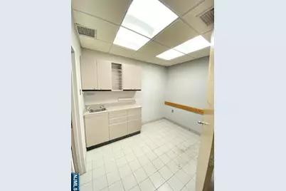 7400 Bergenline Avenue 2nd Fl #2ND FL, North Bergen, NJ 07047 - Photo 8