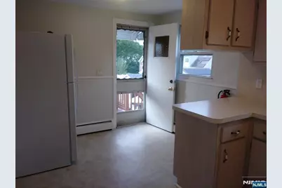 27 Mawhinney Avenue, Hawthorne, NJ 07506 - Photo 8