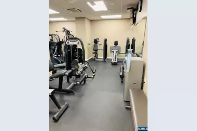 2000 Linwood Avenue 14Y #14Y, Fort Lee, NJ 07024 - Photo 18