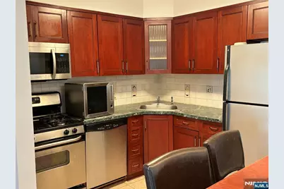 2000 Linwood Avenue 14Y #14Y, Fort Lee, NJ 07024 - Photo 6