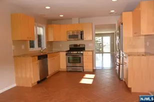 440 Oak Street 1, Ridgefield, NJ 07657 - Photo 6