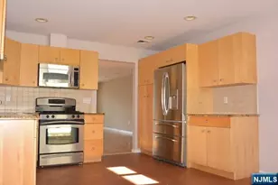 440 Oak Street 1, Ridgefield, NJ 07657 - Photo 2