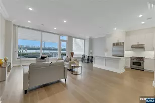 3 Somerset Ln 109, Edgewater, NJ 07020 - Photo 4