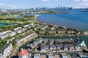 207 Shearwater Ct 14, Jersey City, NJ 07305 - Photo 32