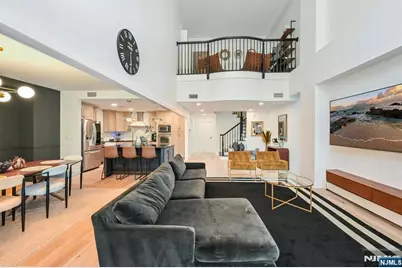 207 Shearwater Court 14 #14, Jersey City, NJ 07305 - Photo 4