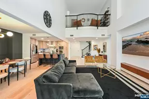 207 Shearwater Ct 14, Jersey City, NJ 07305 - Photo 4