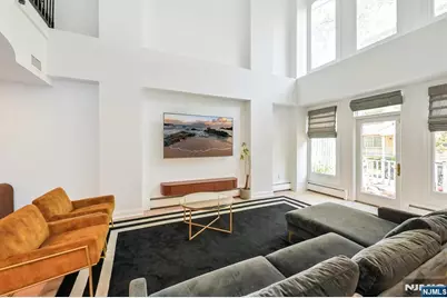 207 Shearwater Court 14 #14, Jersey City, NJ 07305 - Photo 2