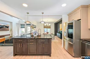 207 Shearwater Ct 14, Jersey City, NJ 07305 - Photo 14