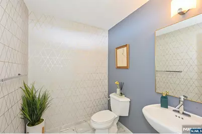 207 Shearwater Court 14 #14, Jersey City, NJ 07305 - Photo 18