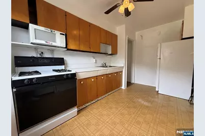 12 Gainesborough Terrace 1B #1B, River Edge, NJ 07661 - Photo 4