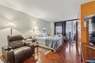 6 Horizon 2106, Fort Lee, NJ 07024 - Photo 12