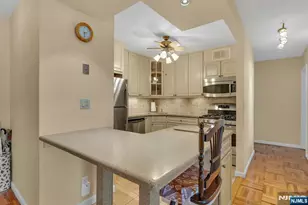 2000 Linwood Ave 16T, Fort Lee, NJ 07024 - Photo 6