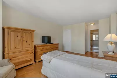 2000 Linwood Avenue 16T #16T, Fort Lee, NJ 07024 - Photo 12