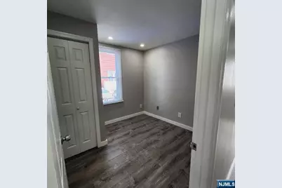 333 W Clinton Street, Haledon, NJ 07508 - Photo 8