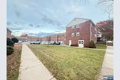 293 Bogert Road 1A #1A, River Edge, NJ 07661 - Photo 2