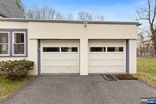 6 Cottage Pl, Allendale, NJ 07401 - Photo 36