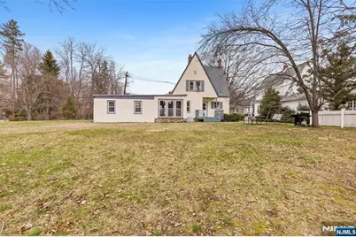 6 Cottage Place, Allendale, NJ 07401 - Photo 32