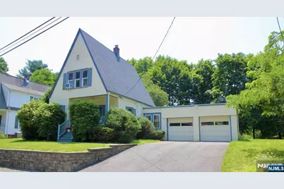 6 Cottage Place, Allendale, NJ 07401 - Photo 2