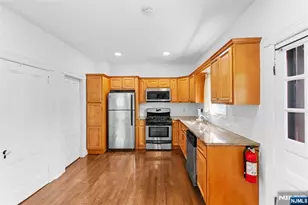 6 Cottage Pl, Allendale, NJ 07401 - Photo 10