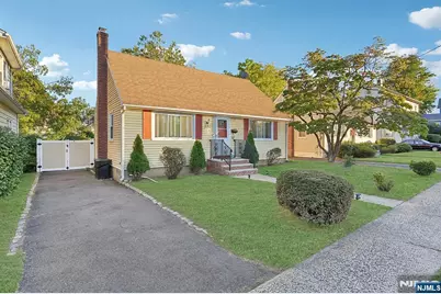 212 Jackson Avenue, North Plainfield, NJ 07060 - Photo 2