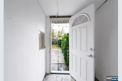 299 Elm Street, Newark, NJ 07105 - Photo 4