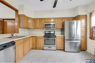 299 Elm Street, Newark, NJ 07105 - Photo 12