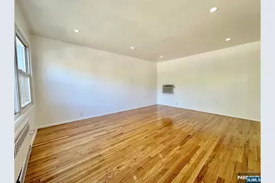 23 Trimble Avenue 2 #2, Clifton, NJ 07011 - Photo 4