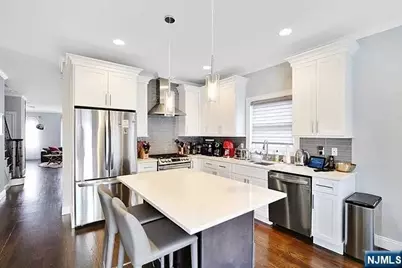 284 Knox Avenue A #A, Cliffside Park, NJ 07010 - Photo 6