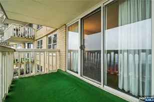 555 North 21M, Fort Lee, NJ 07024 - Photo 16