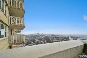 555 North 21M, Fort Lee, NJ 07024 - Photo 18