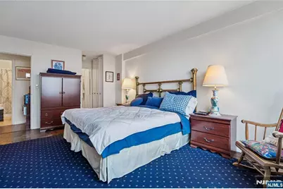 555 North 21M #21M, Fort Lee, NJ 07024 - Photo 12