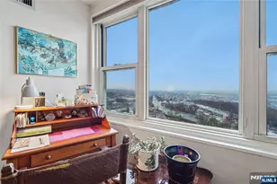 555 North 21M, Fort Lee, NJ 07024 - Photo 10