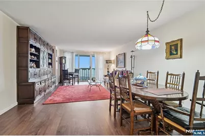 555 North 21M #21M, Fort Lee, NJ 07024 - Photo 6