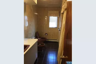 422 1st Street, Carlstadt, NJ 07072 - Photo 10