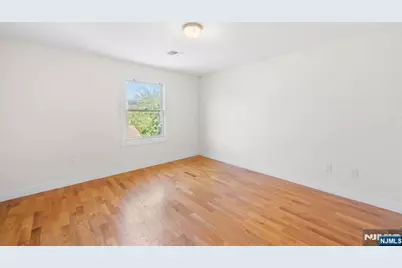 233 5th Street B #B, Fairview, NJ 07022 - Photo 14