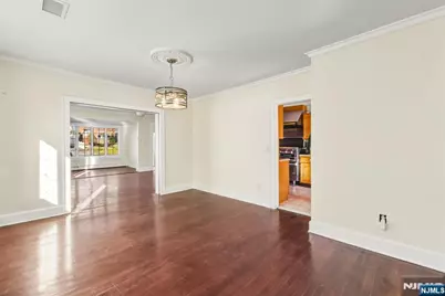 331 Mountain Way, Rutherford, NJ 07070 - Photo 10