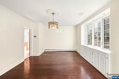 331 Mountain Way, Rutherford, NJ 07070 - Photo 8