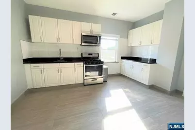 10 Main Avenue, Elmwood Park, NJ 07407 - Photo 4