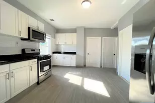 10 Main Ave, Elmwood Park, NJ 07407 - Photo 1