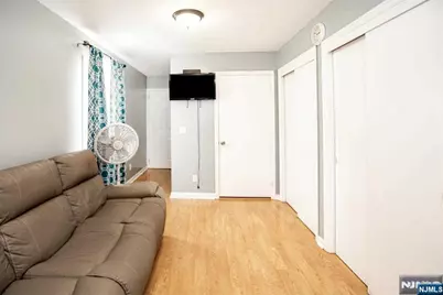 14 Green Court, Lodi, NJ 07644 - Photo 4