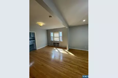 388-390 Leslie Street 1Fl #1FL, Newark, NJ 07112 - Photo 16